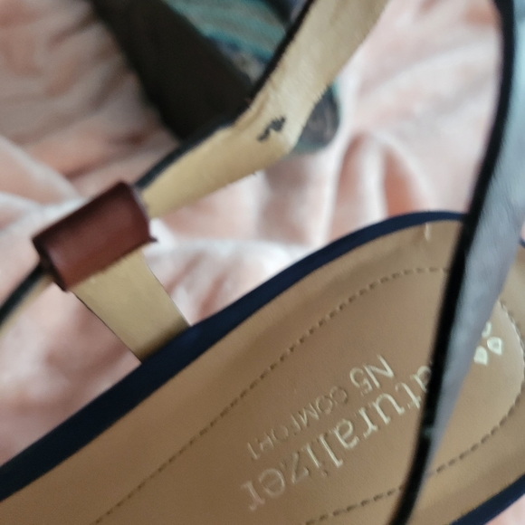 Naturalizer Sherrie T-strap Wedge Size 10 - Picture 9 of 10